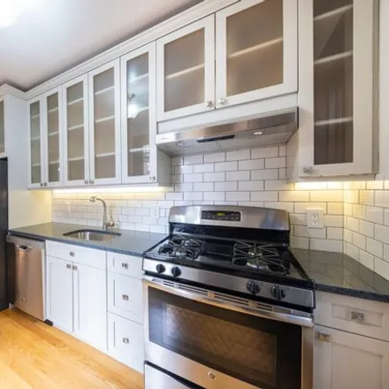 Rent this studio house on 95 Lexington Avenue in New York, NY 10016