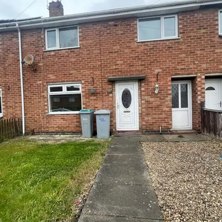 Rent this 3 bed townhouse on Meldrum Crescent in Hawton, NG24 4NZ