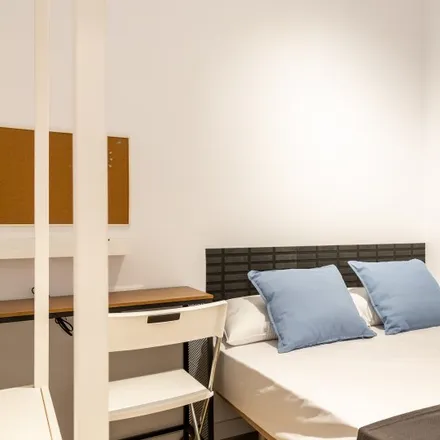 Rent this 5 bed room on Carrer del General Manso in 08906 l'Hospitalet de Llobregat, Spain