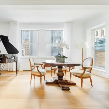 Image 3 - Lombardy Hotel, 111 East 56th Street, New York, NY 10022, USA - Apartment for sale