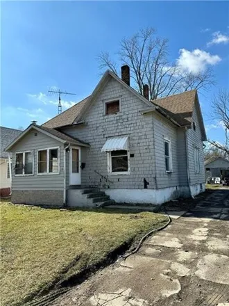 Buy this 2 bed house on Nevada Avenue in Danville, IL 61832