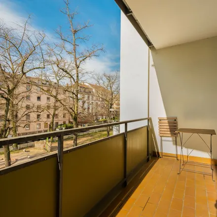 Rent this 2 bed apartment on Dörnigheimer Straße 8 in 60314 Frankfurt, Germany