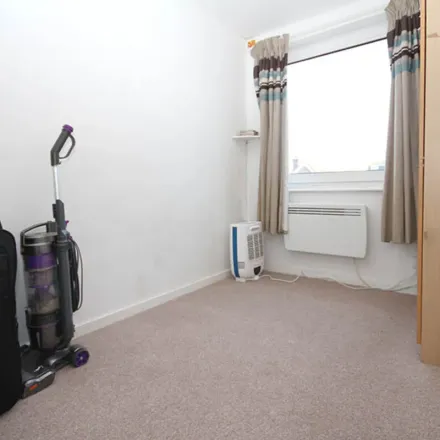 Rent this 2 bed apartment on unnamed road in London, KT6 4QU