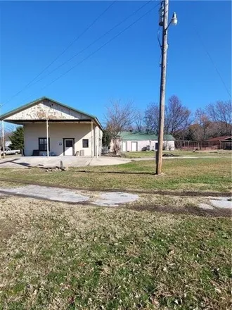 Buy this 3 bed house on 878 Southeast 15th Street in Wagoner, OK 74467