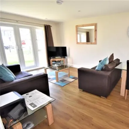 Image 3 - Poole Lane, West Bedfont, TW19 7DS, United Kingdom - Apartment for rent