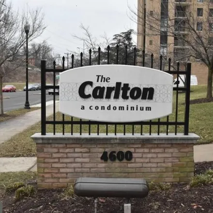 Image 3 - The Carlton Condominium, 4600 South Four Mile Run Drive, Arlington, VA 22204, USA - Condo for sale