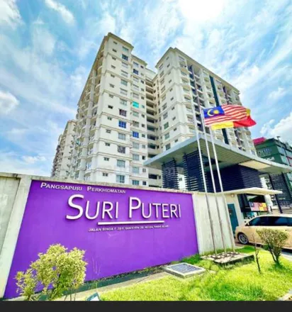 Rent this 3 bed apartment on Pangsapuri Suri Putri in Jalan Rama-Rama 20/2, Section 20