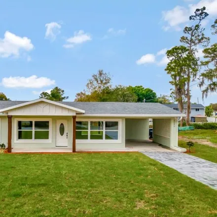 Buy this 3 bed house on 3683 Pine Circle in Polk County, FL 33898