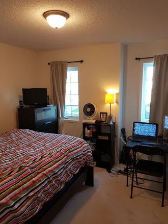 Image 3 - Oshawa, ON, CA - House for rent