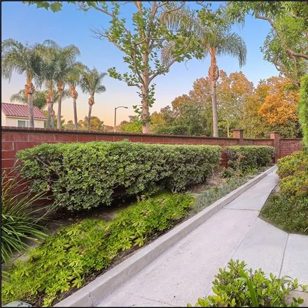 Image 3 - 21232 San Miguel, Lake Forest, CA 92630, USA - Condo for sale