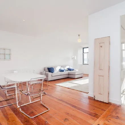 Rent this 2 bed apartment on Descobre in Rua Bartolomeu Dias 65, 1400-031 Lisbon