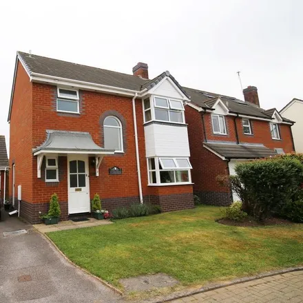 Rent this 3 bed house on Leverlake Close in Chettiscombe, EX16 6TS