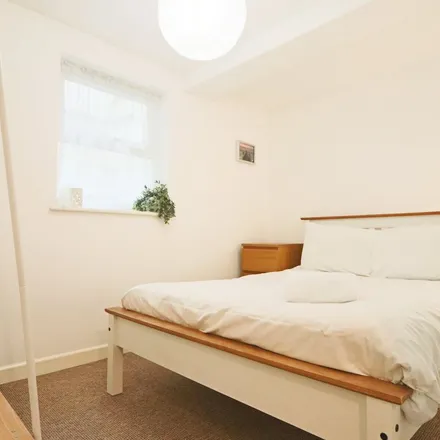 Image 1 - 35 Magdalene Place, Bristol, BS2 9RF, United Kingdom - Apartment for rent