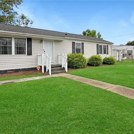 Buy this 3 bed house on 905 Craten Road in Washington Park, Norfolk