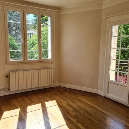 Rent this 1 bed apartment on 6 Avenue Albert 1er in 95600 Eaubonne, France