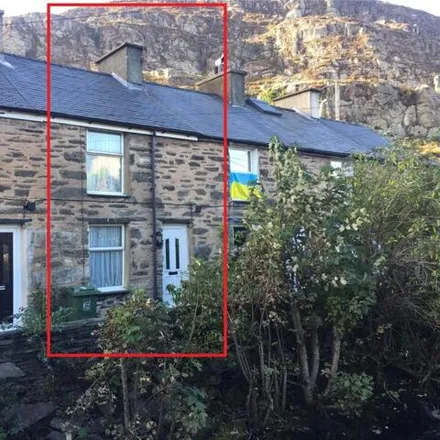Buy this 2 bed townhouse on Barlwyd Terrace in Climber's path to Craig Bodychain, Tanygrisiau