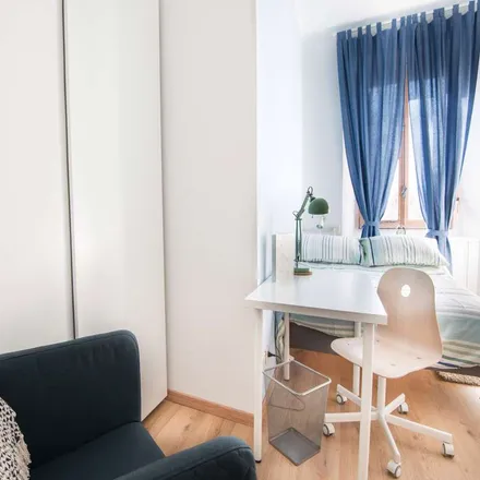 Rent this 4 bed room on Corso Bramante in 91 scala A, 10126 Turin Torino