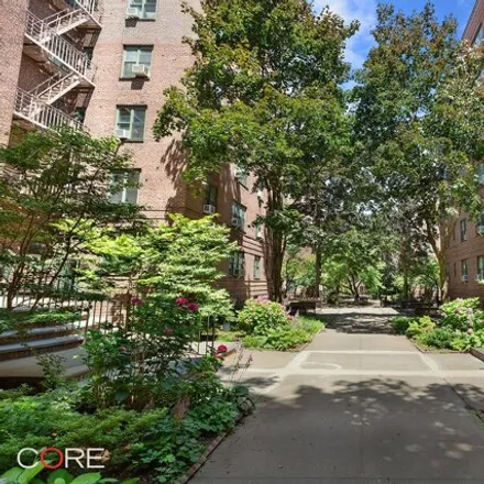 Image 7 - 34-40 79th Street, New York, NY 11372, USA - Apartment for sale