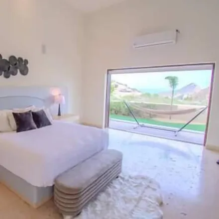 Rent this 6 bed house on Cabo San Lucas in Ampliación Mariano Matamoros, 23468 Cabo San Lucas