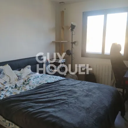Image 1 - 8 Rue de la Drouette, 78120 Rambouillet, France - Apartment for rent