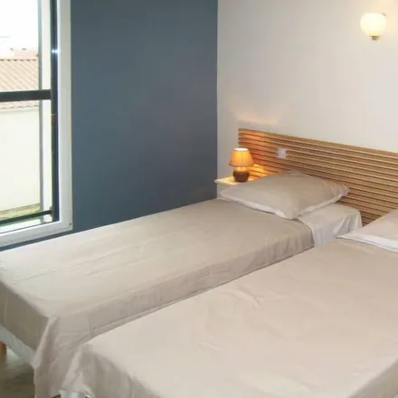 Rent this 2 bed apartment on Rue de la barre in 85800 Saint-Gilles-Croix-de-Vie, France