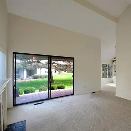 Image 6 - Wabeek Country Club, 4000 Clubgate Drive, Bloomfield Township, MI 48302, USA - Condo for sale