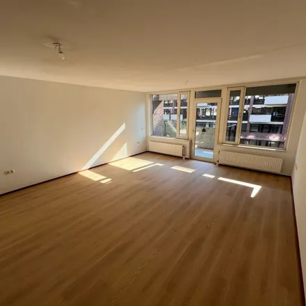 Rent this 2 bed apartment on Lichtstraat 526 in 5611 XK Eindhoven, Netherlands