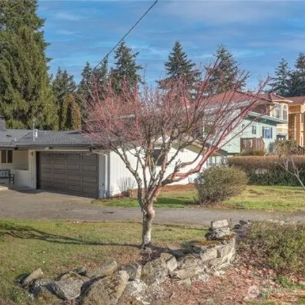 Buy this 3 bed house on 4220 South 185th Street in SeaTac, WA 98188