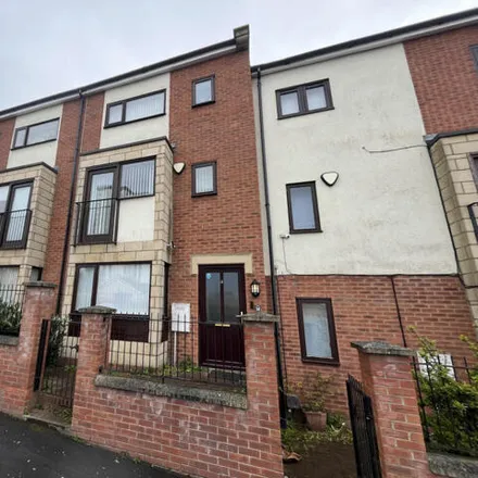 Buy this 4 bed townhouse on Beech Street in Newcastle upon Tyne, NE4 8EF