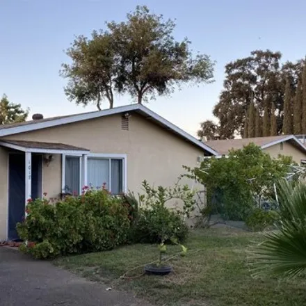 Image 2 - 1029 Silvano Street, Sacramento, CA 95838, USA - House for sale