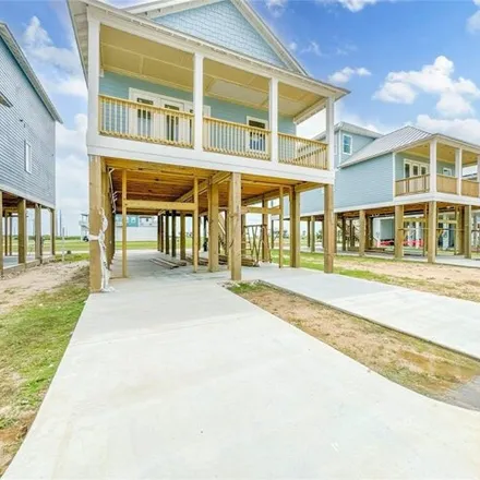 Buy this 4 bed house on 1623 Bay Pointe Dr in Galveston, Texas