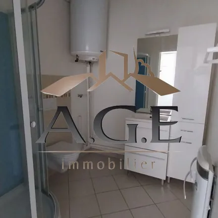 Rent this 1 bed apartment on 27 Rue du Général Leclerc in 28230 Épernon, France