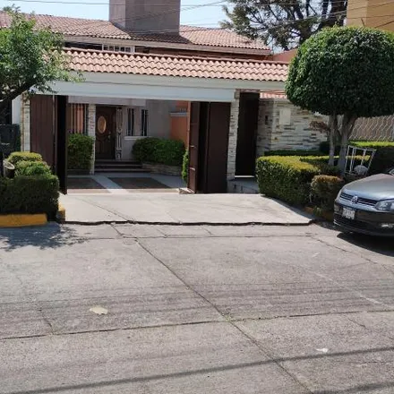 Rent this 3 bed house on Calle Circunvalación Poniente 68 in 53100 Ciudad Satélite, MEX