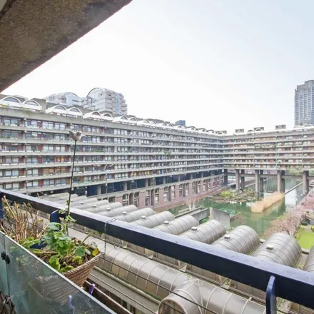 Rent this 1 bed apartment on Willoughby Highwalk in Barbican, London
