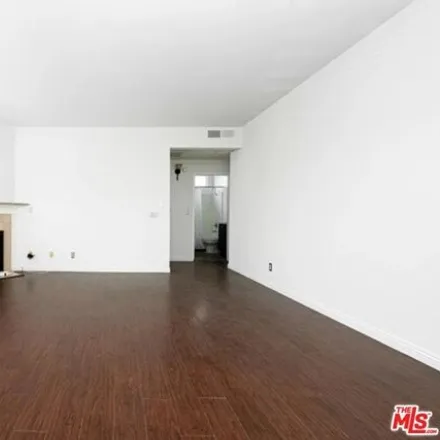 Image 4 - 3731 Watseka Avenue, Los Angeles, CA 90034, USA - Apartment for rent