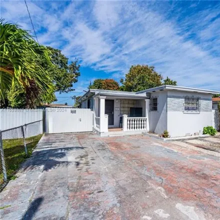 Image 3 - 547 East 35th Street, Hialeah Trailer Park, Hialeah, FL 33013, USA - House for sale