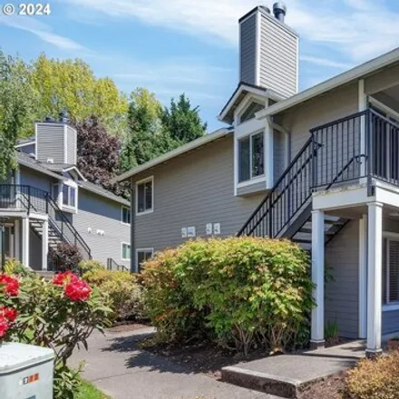 Buy this 2 bed condo on Galen Street in Lake Oswego, OR 97035