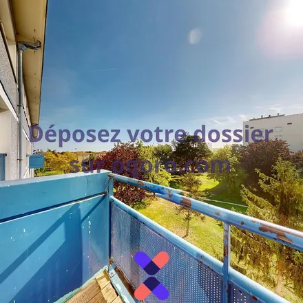 Rent this 3 bed apartment on 4 Rue d'Osnabruck in 49100 Angers, France