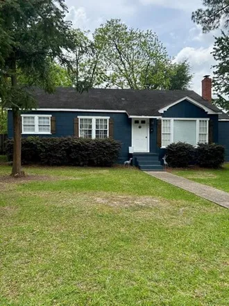 Buy this 3 bed house on 323 East Court Street in Dothan, AL 36301