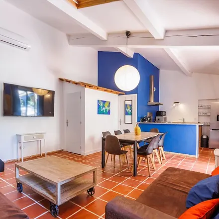 Rent this 3 bed apartment on 83400 Hyères