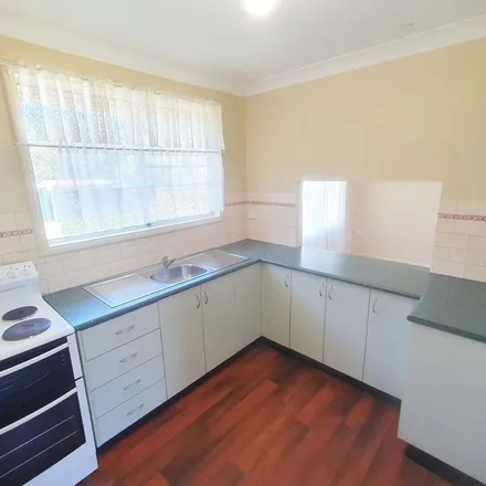 Rent this 3 bed apartment on Alfred Street in Dubbo NSW 2830, Australia