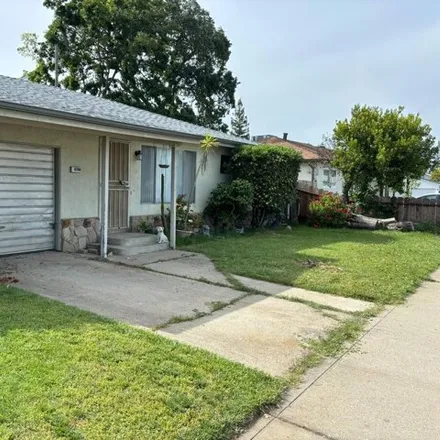 Buy this 4 bed house on 581 La Salle Drive in Woodbridge, San Joaquin County