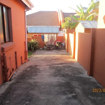 Rent this 3 bed apartment on Mahogany Street in Noordwyk, Gauteng