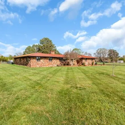 Image 2 - 1465 Old Estill Springs Road, Tullahoma, TN 37388, USA - House for sale