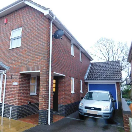 Rent this 4 bed house on 11 Beacon Hill in Bexhill-on-Sea, TN39 5DF