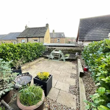 Image 2 - 15 The Green, Thurlstone, S36 6BL, United Kingdom - Townhouse for sale