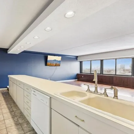 Image 8 - Riverview Tower, South 1st Street, Minneapolis, MN 55454, USA - Condo for sale