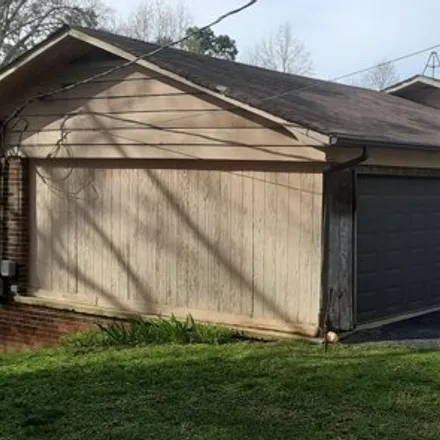 Buy this 3 bed house on 2108 Massa Avenue in Deberry Heights, Cookeville