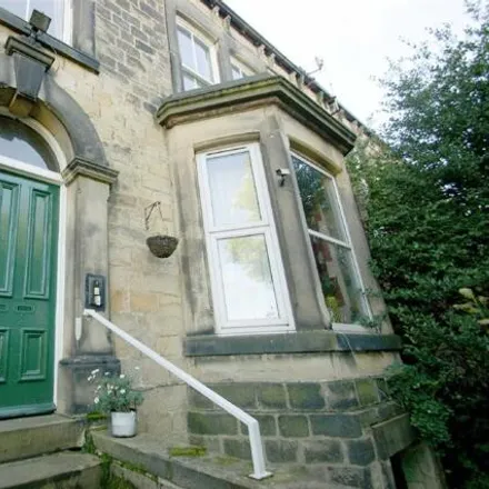 Rent this 4 bed apartment on Woodland Terrace in Leeds, LS7 2HF