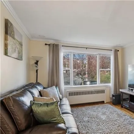 Image 8 - 4 Keogh Lane, Woodside, City of New Rochelle, NY 10805, USA - Apartment for sale